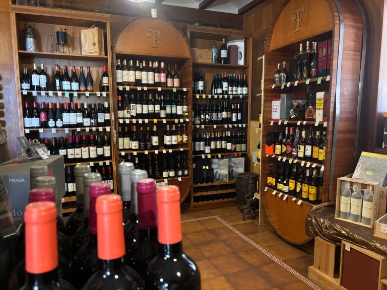 Vinos i Licores Casa Colau Gandia. Licores premium. Distrubuidores.