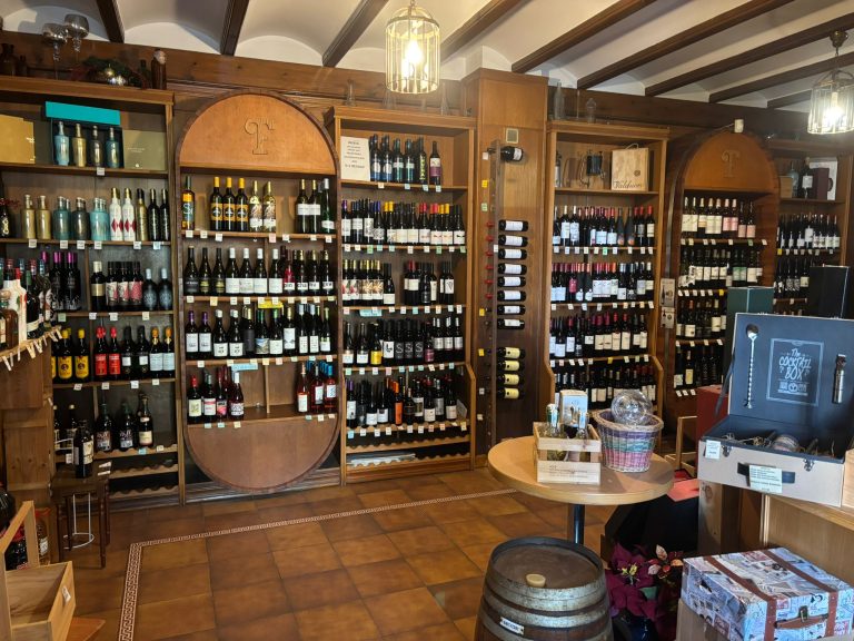 Vinos i Licores Casa Colau Gandia. Licores premium. Distrubuidores.