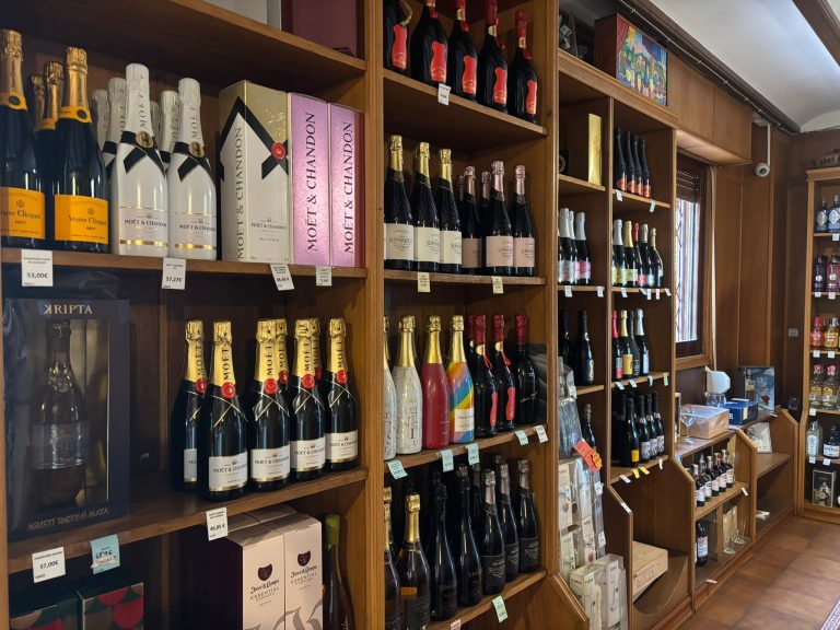 Vinos i Licores Casa Colau Gandia. Licores premium. Distrubuidores.